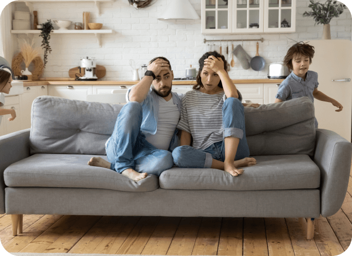 Anwalt bereitet Unterlagen für Kitaplatz-Klage vor