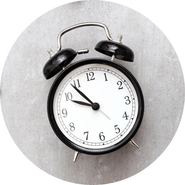 Infografik zu unterschiedlichen Betreuungszeiten in Kitas je nach Bundesland